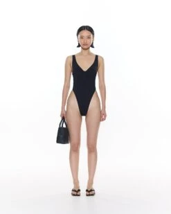 Mila One Piece | Black