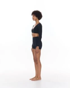 Alternative view of Skylar Top | Black