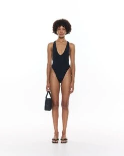 Dias One Piece | Black