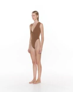 Alternative view of Luca One Piece | Cedar