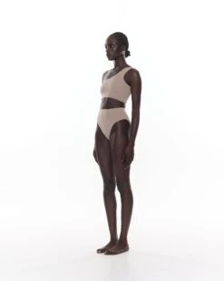 Alternative view of Hugo Bottom | Fawn