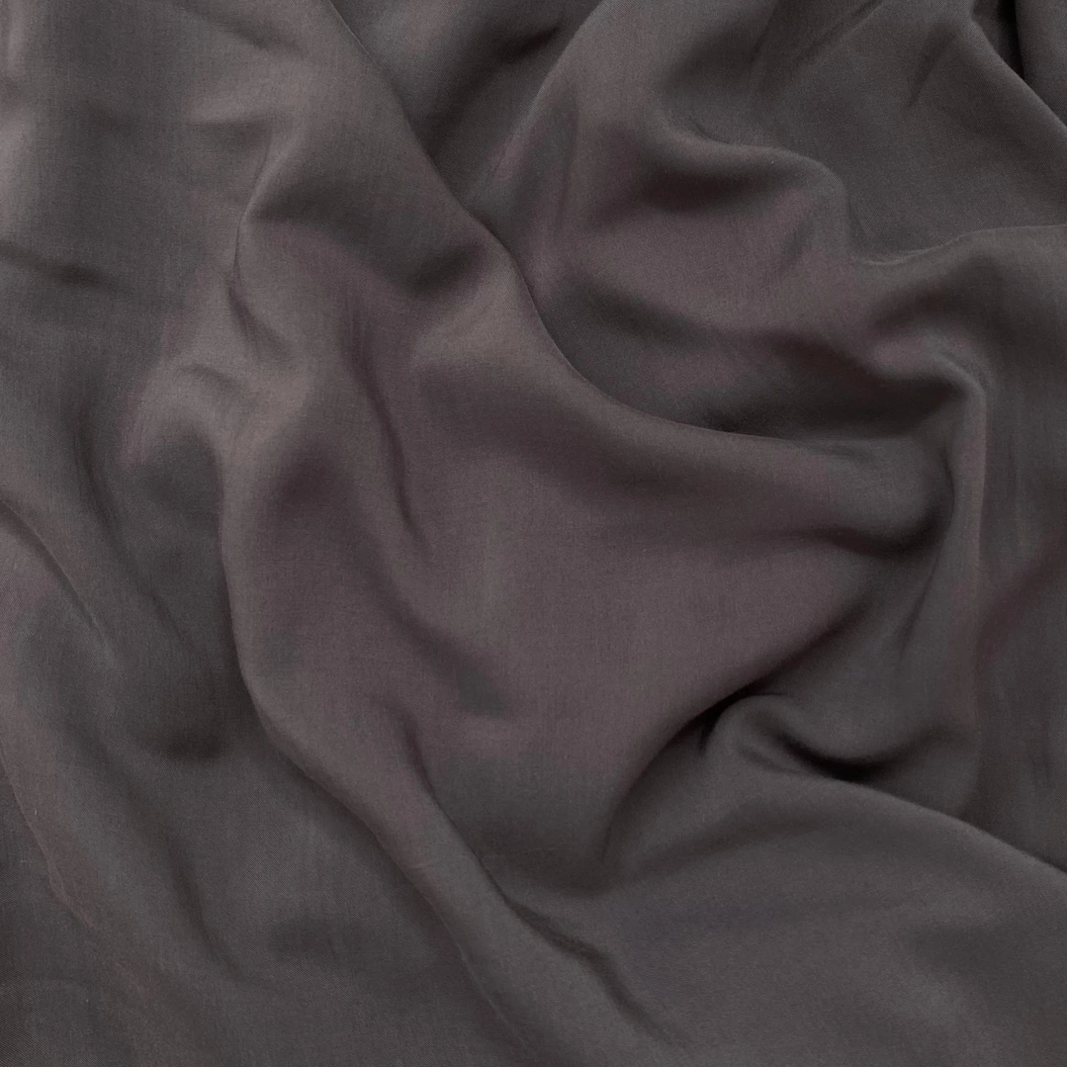 Leon Sarong | Graphite 7 Leon Sarong | Graphite - Image 7