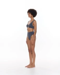 Alternative view of Siegil Top | Graphite