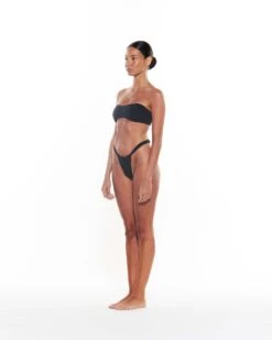 Alternative view of Blaze Top | Black