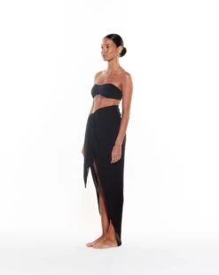 Alternative view of Leon Sarong | Black
