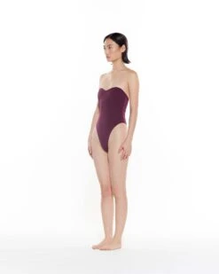 Alternative view of Otis One Piece | Cairo