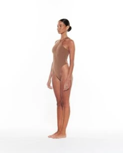 Alternative view of Axel One Piece | Cedar