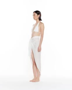 Alternative view of Leon Sarong | Vanilla