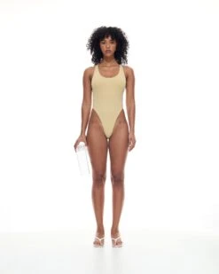 Vae One Piece | Oyster