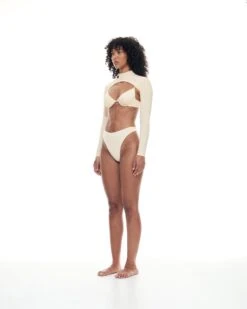 Alternative view of Brock Top | Ivory