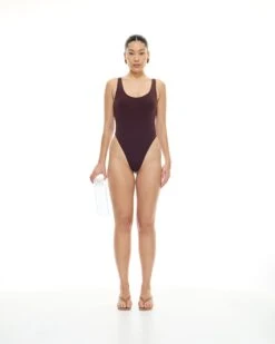 Vae One Piece | Chocolate