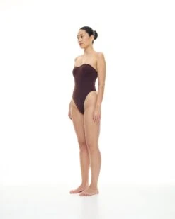 Alternative view of Otis One Piece | Chocolate